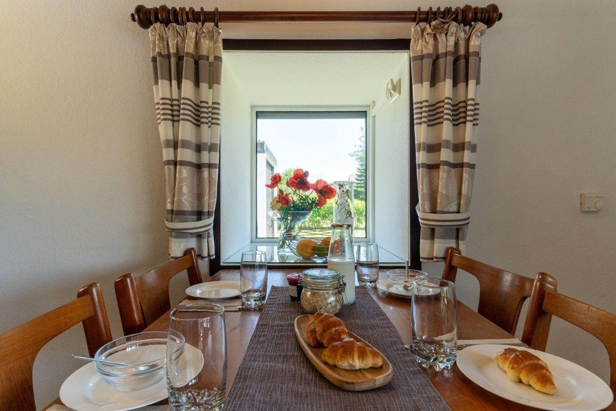 הוילה Großenbrode Am-Hohen-Ufer-Reetdach-Haus-Ocean-Breeze-136 מראה חיצוני תמונה